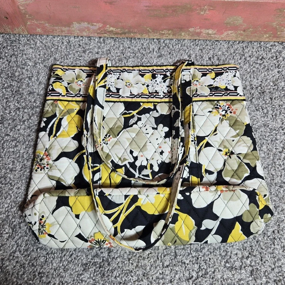 Vera Bradley RETIRED Quilted Tote Dogwood Pattern Yellow Floral Handles Pocket - Picture 10 of 11
